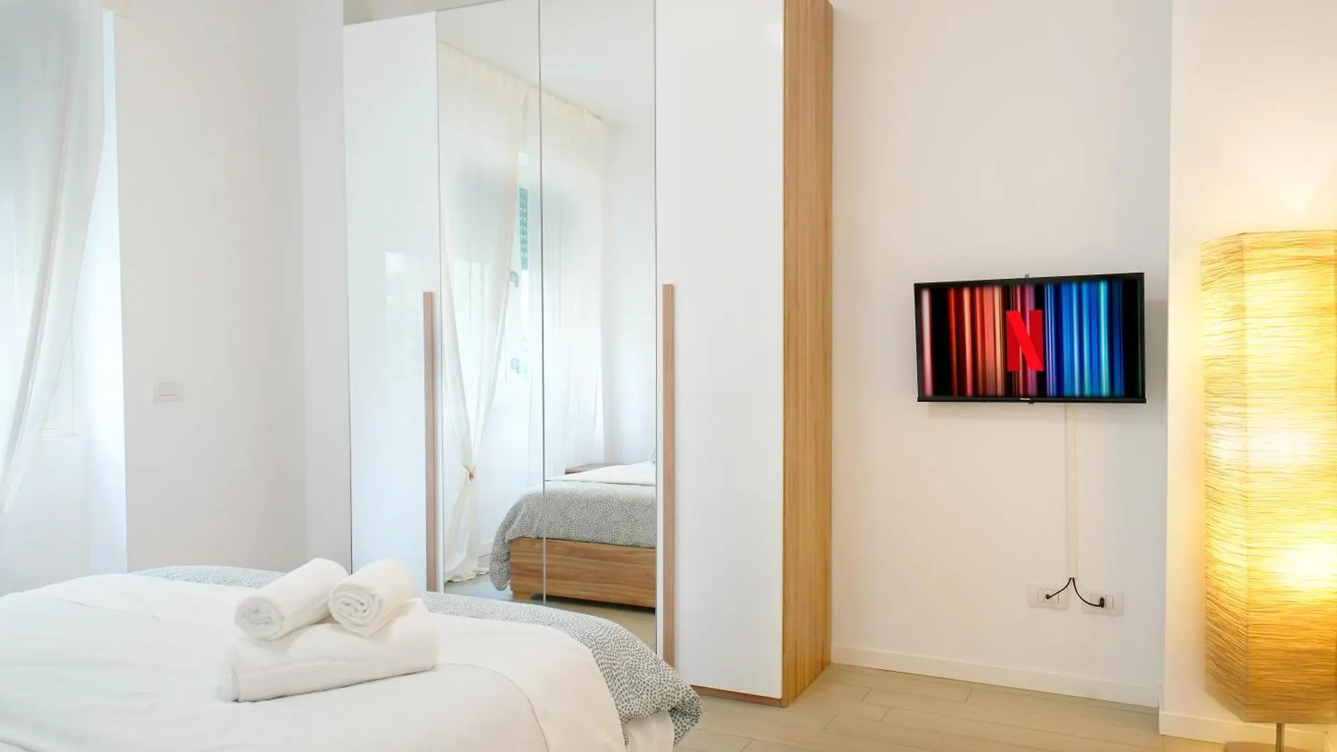 Apartment Casa Ideale Tim Appartmanti Moderni Vicina Al Centro Lecco Italy