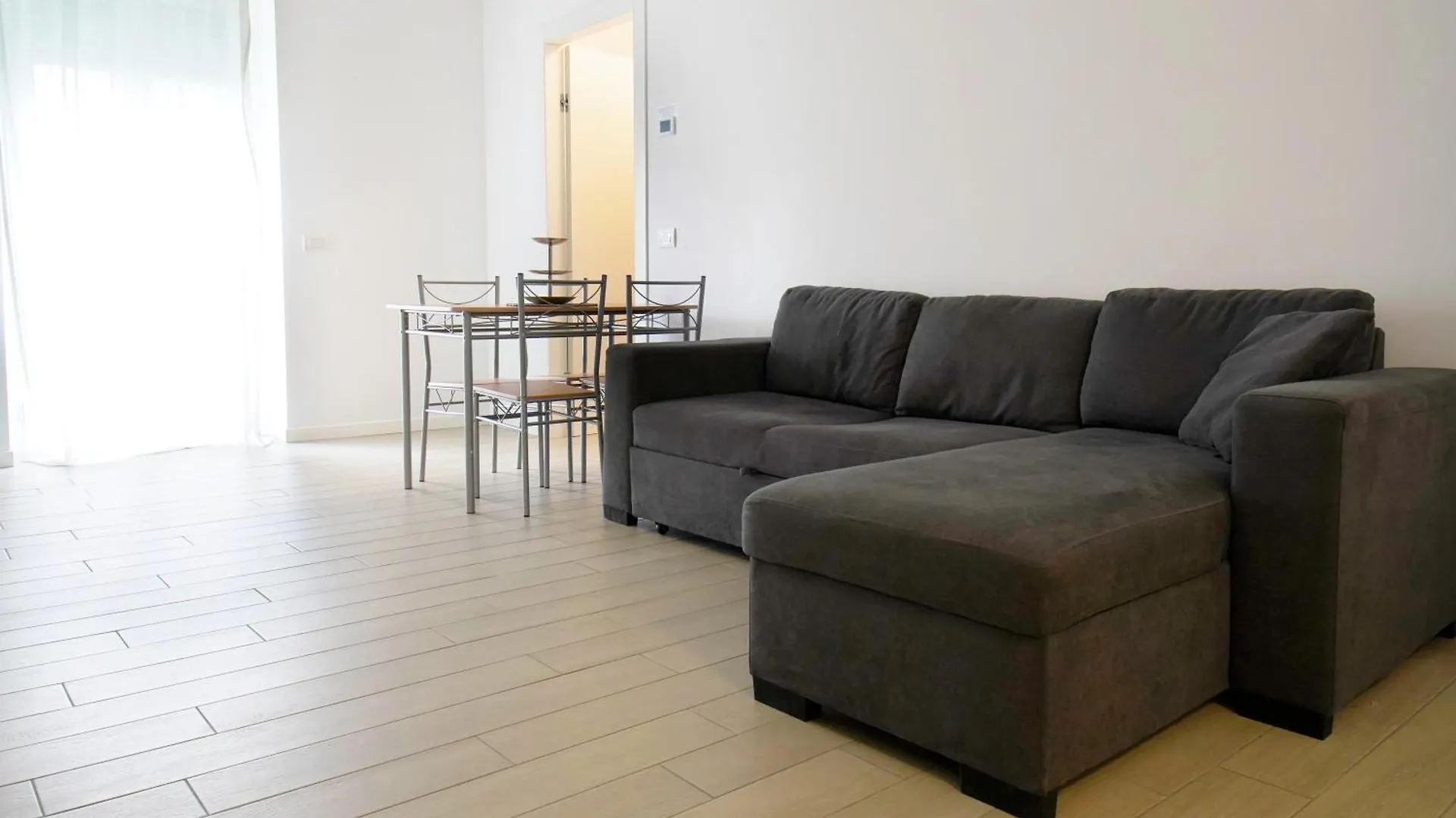 Casa Ideale Tim Appartmanti Moderni Vicina Al Centro Lecco Apartment