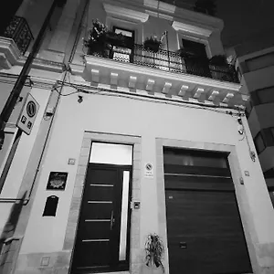 al-centro.lecce-hotels.com/