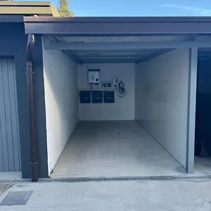 Near And Milan With Private Garage Appartement